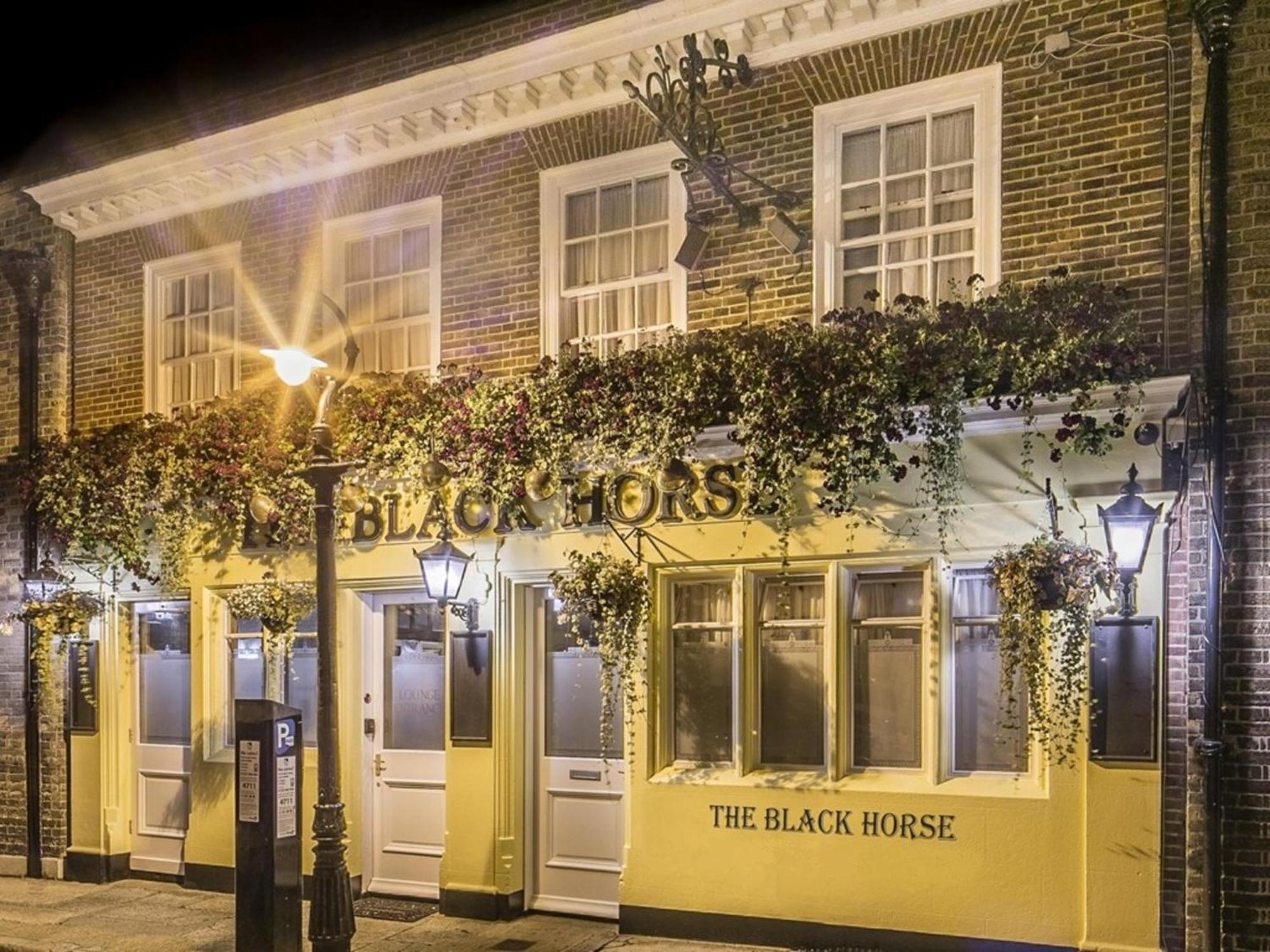 Canterbury Black Horse Esterno foto
